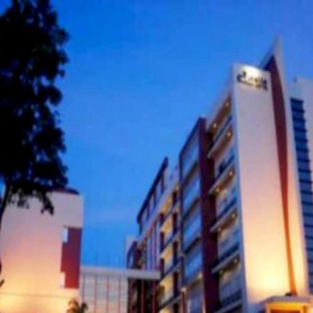 Amalia Hotel Lampung Бандар Лампунг Екстериор снимка