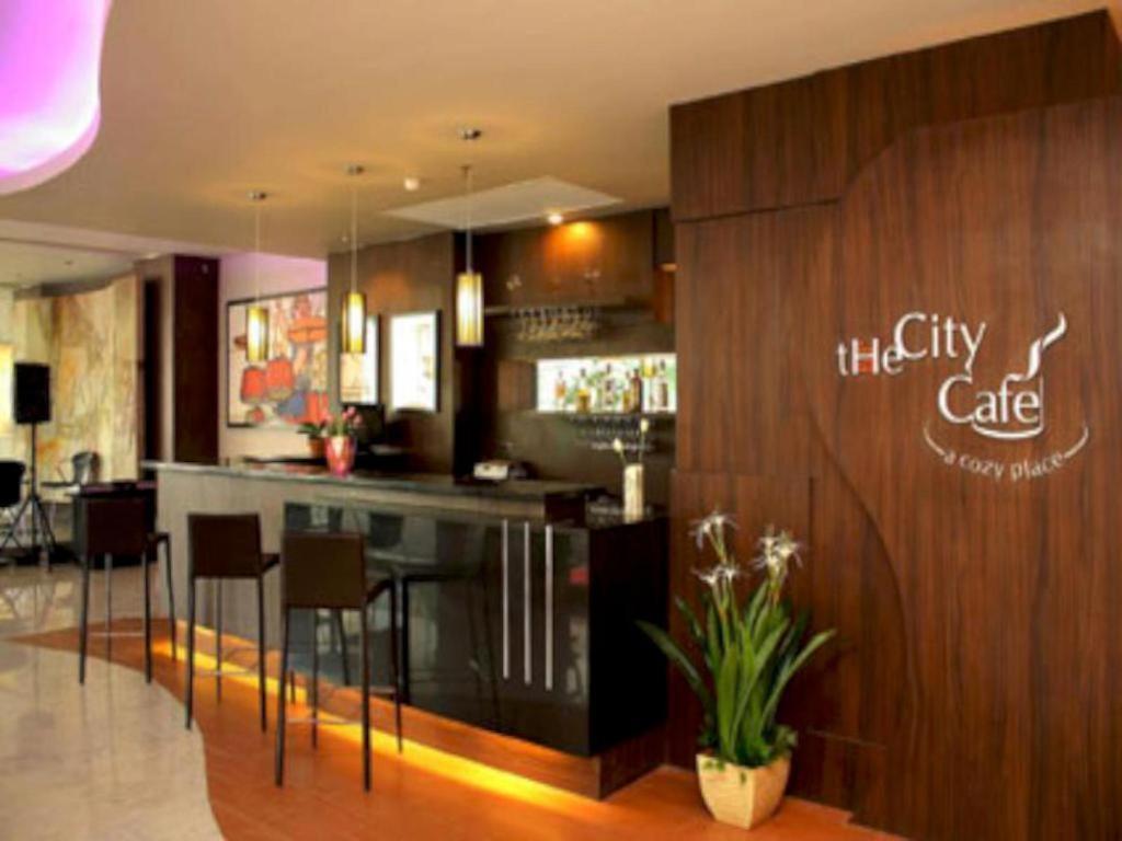 Amalia Hotel Lampung Бандар Лампунг Екстериор снимка
