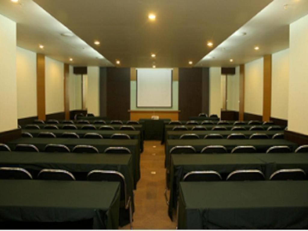 Amalia Hotel Lampung Бандар Лампунг Екстериор снимка